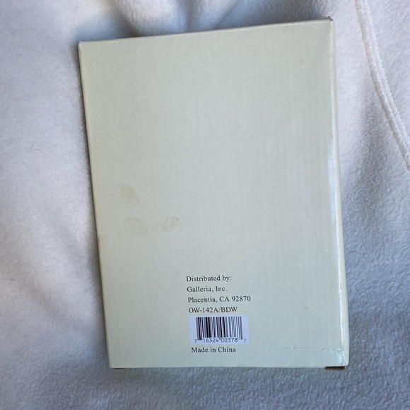 NWOT Galleria Wood 2x2 Photo Frame - Picture 7 of 10